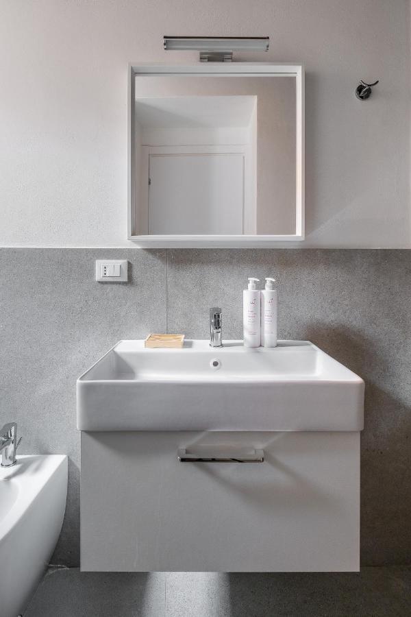 San Michele Apartments By Wonderful Italy Болоня Екстериор снимка